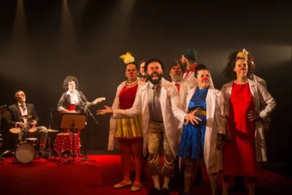 Satyrianas na Praça Roosevelt: Circo e Teatro Infantil
